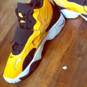 Nike turf yellow Steelers colors